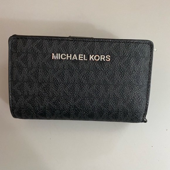 Michael kors wallet - Picture 1 of 5